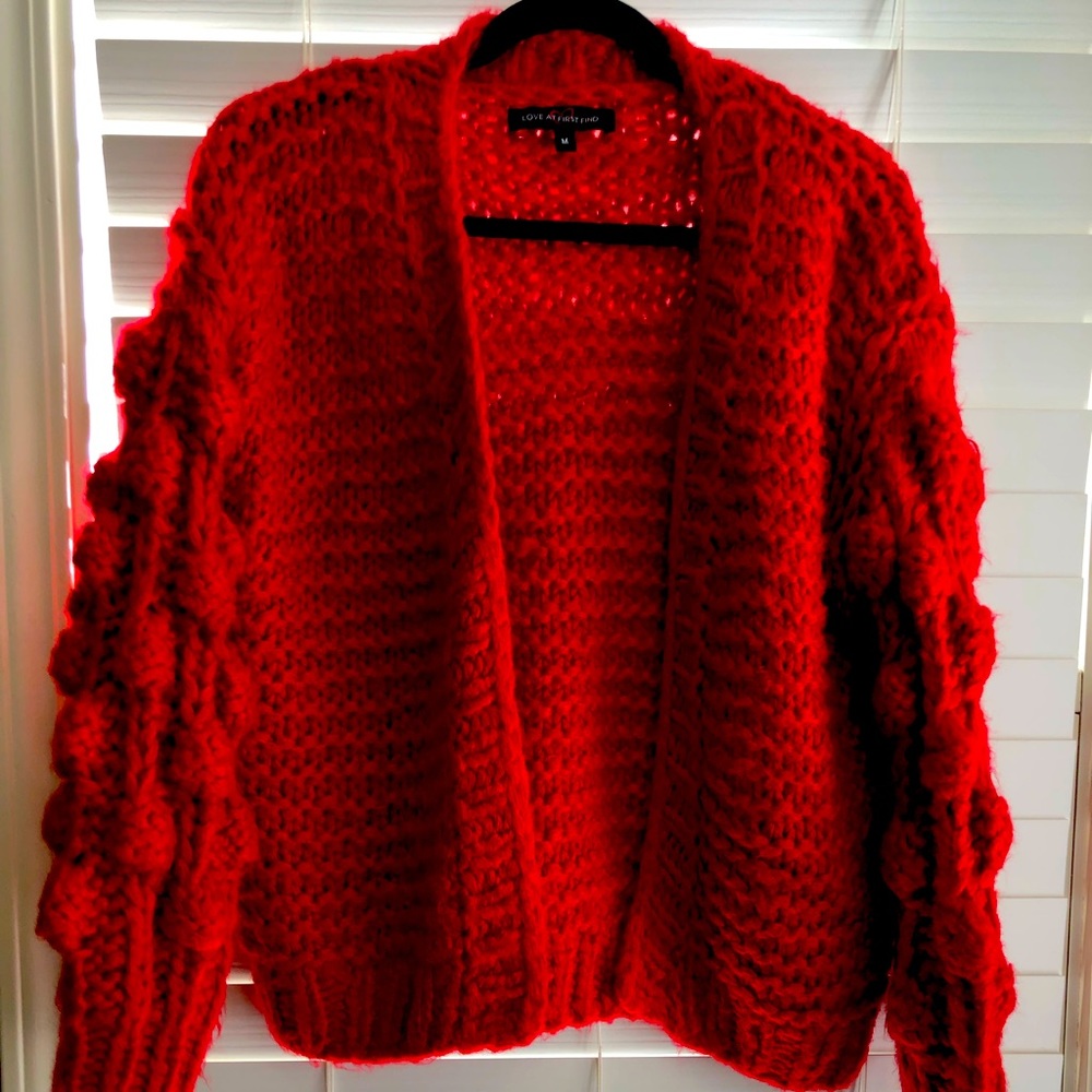 Red Sweater, chunky cable knit,soft “Love at First Find” brand. size Medium